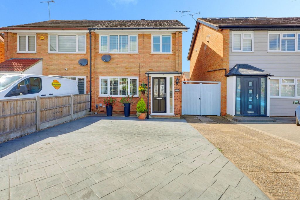 Property photo 2 of 18