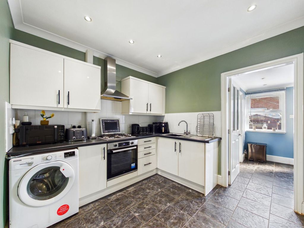 Property photo 2 of 13 Kitchen