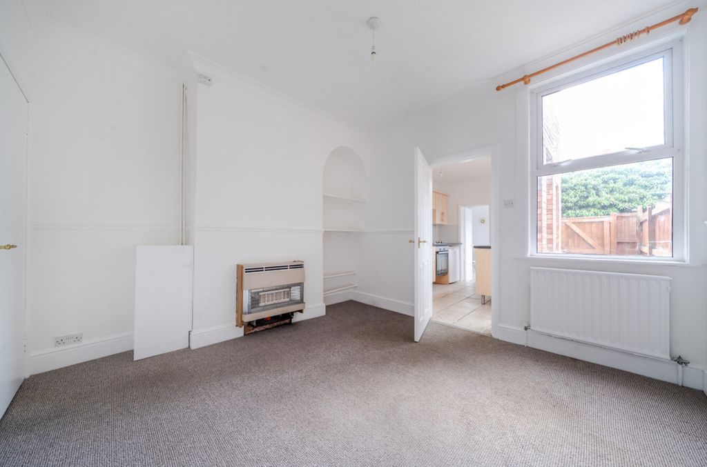 Property photo 2 of 13 1345432-6-68Ae320886Acc