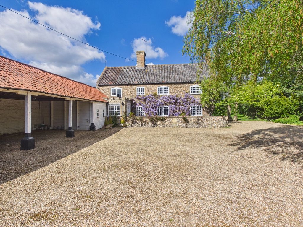 Property photo 1 of 28