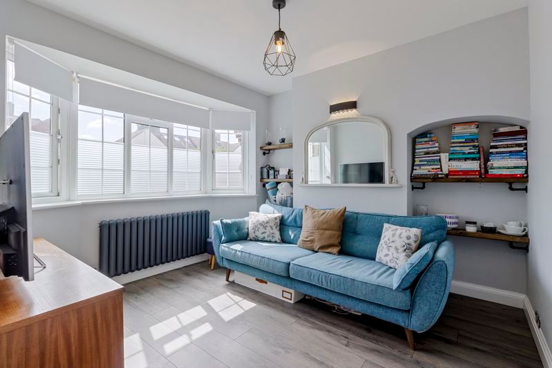 Property photo 2 of 21 Living Room