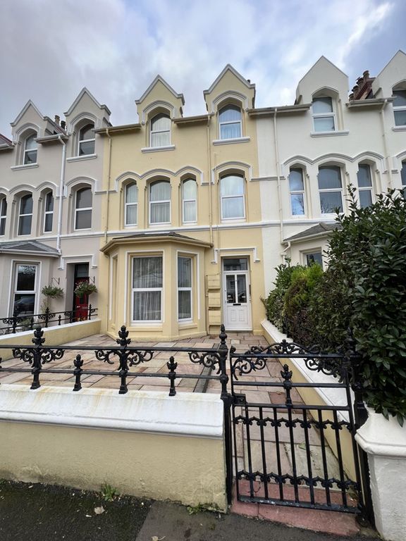 Property photo 1 of 1
