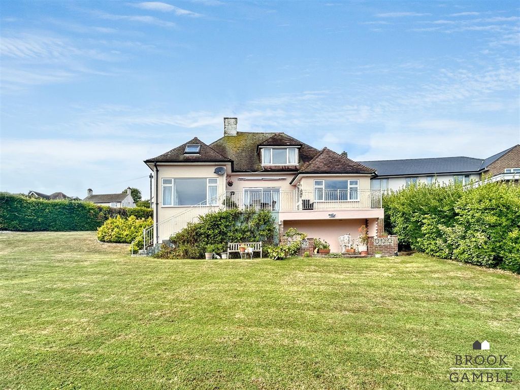 Property photo 1 of 30 01323 438506