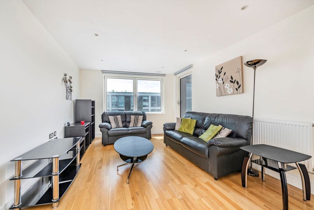 Property photo 2 of 6