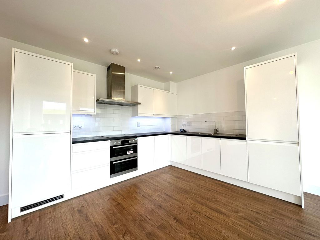 Property photo 2 of 6 Photo 4