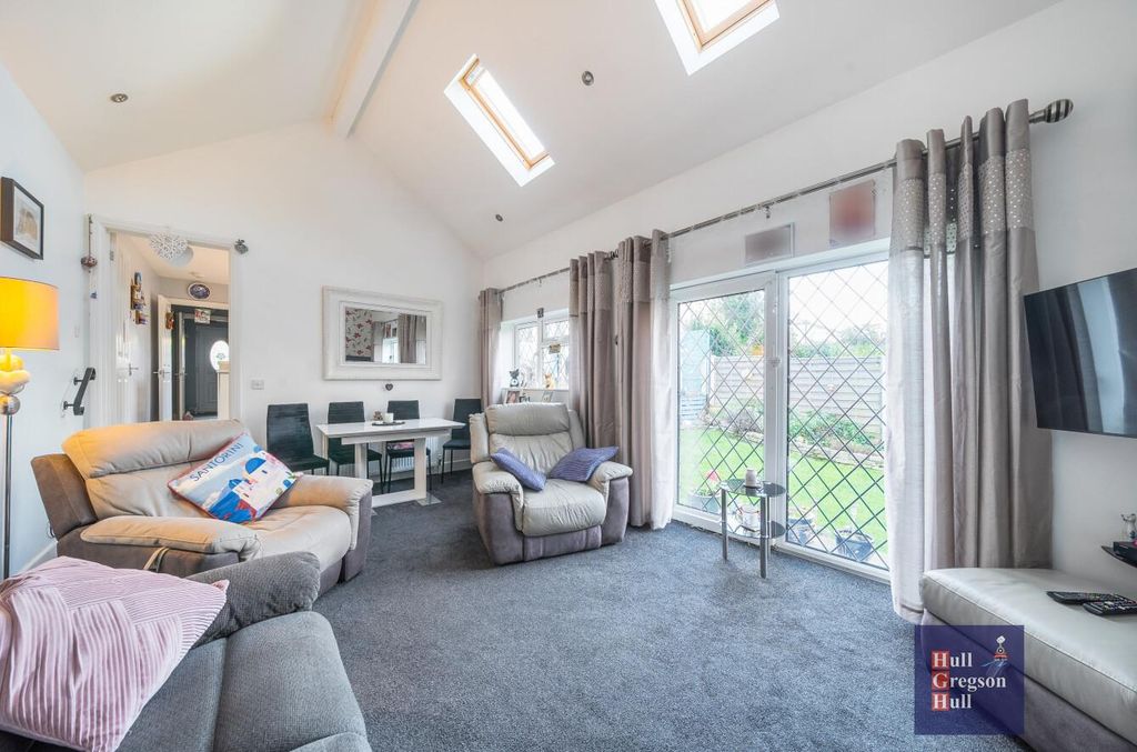 Property photo 3 of 24 Afd2Dfcf-975E-4B43-976c-4286A34822A9.Jpg