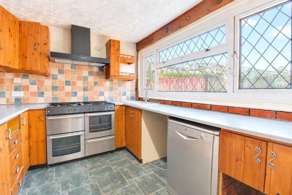 Property photo 2 of 14 Picture No. 26