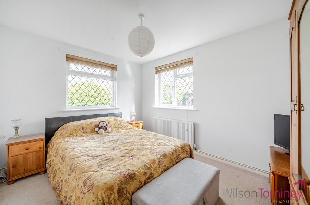 Property photo 3 of 19 9B8Df4F3-3913-43F9-B6B5-8A0c51A55F02.Jpg