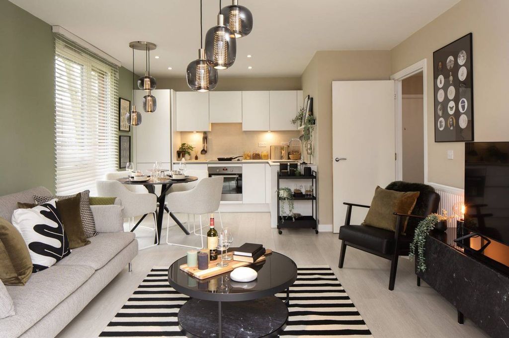 Property photo 3 of 11