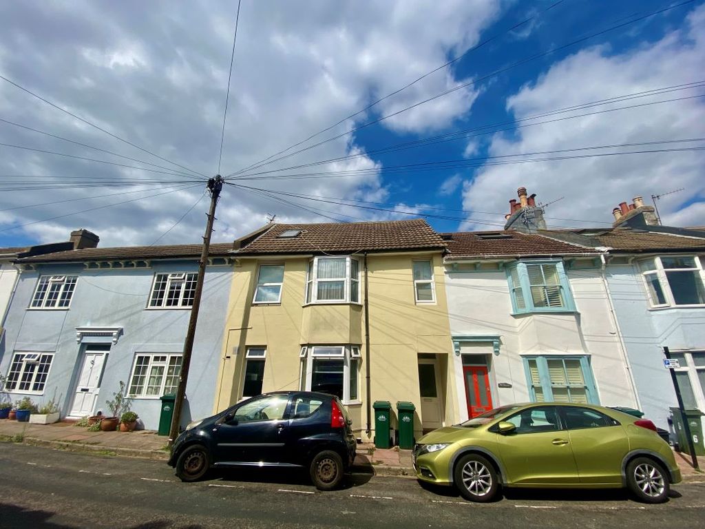 Property photo 1 of 8