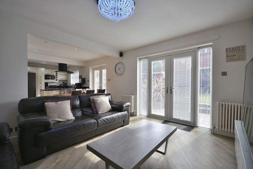 Property photo 2 of 37