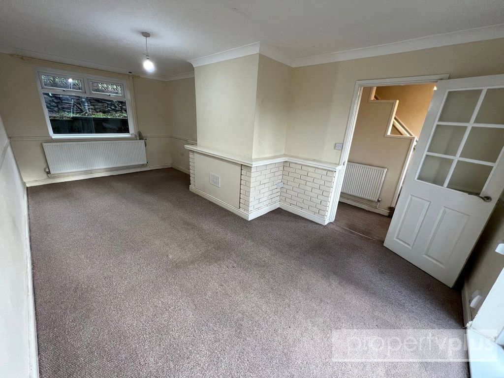 Property photo 2 of 14 Picture No. 13