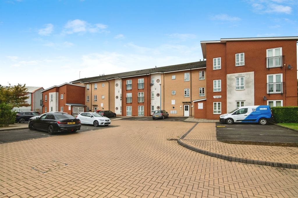 Property photo 1 of 15