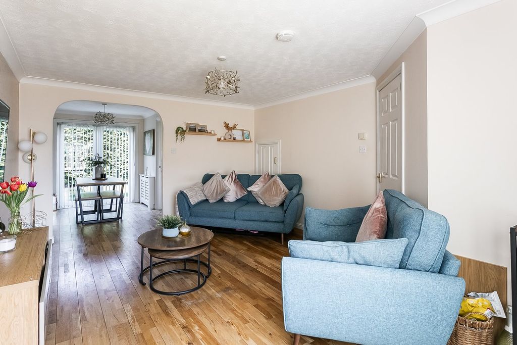Property photo 3 of 30