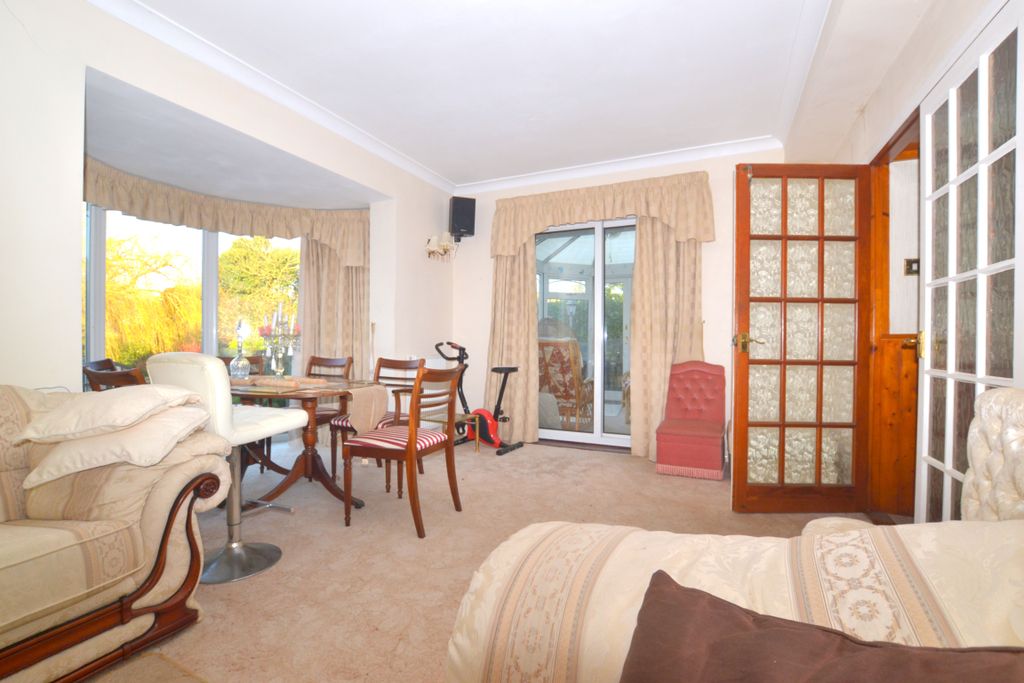 Property photo 2 of 47