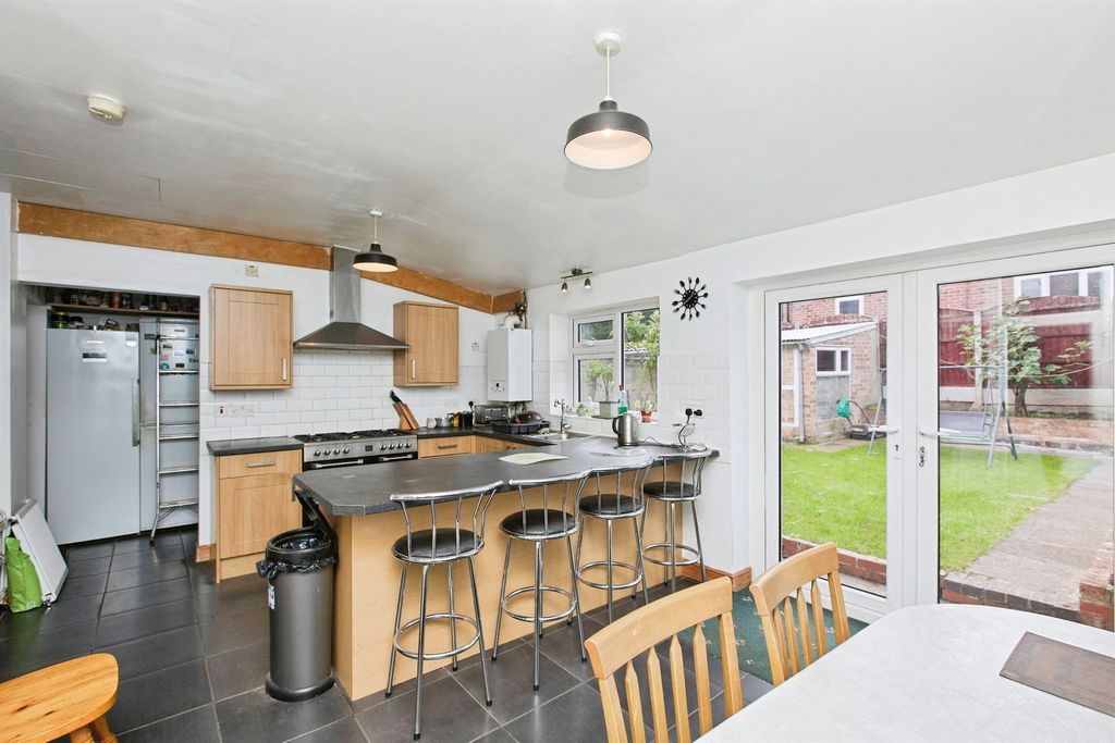 Property photo 2 of 16