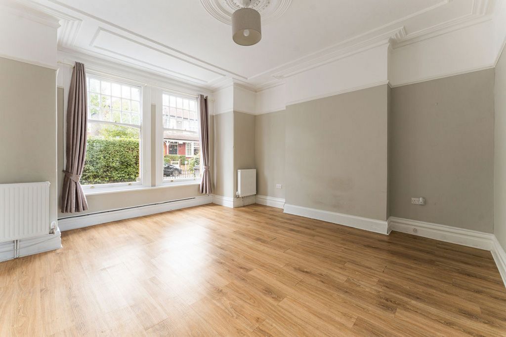 Property photo 3 of 18