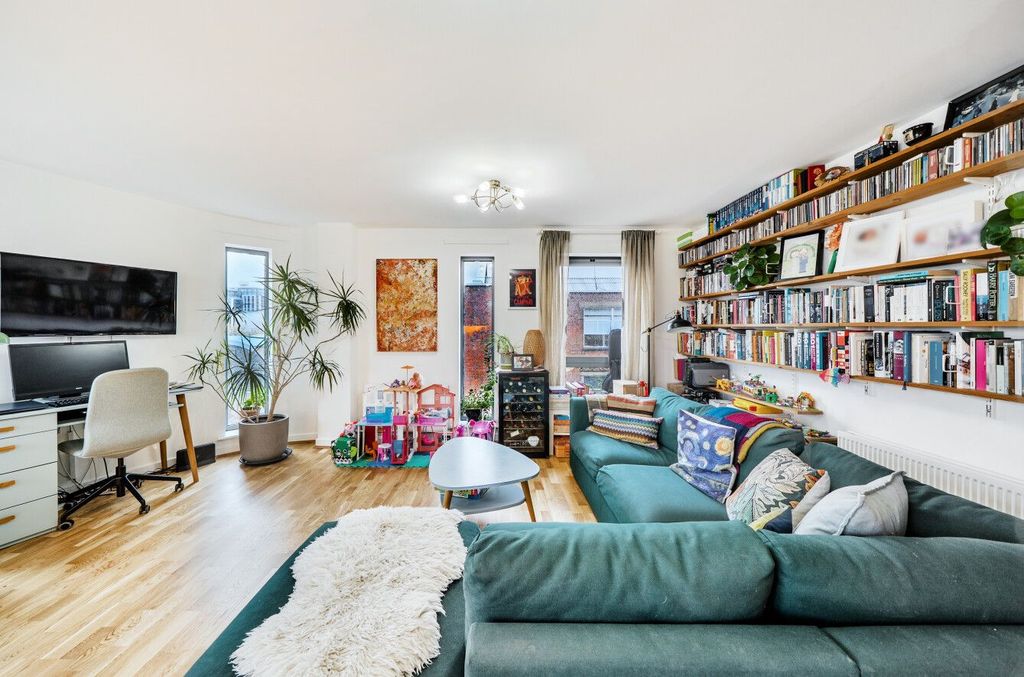 Property photo 2 of 10