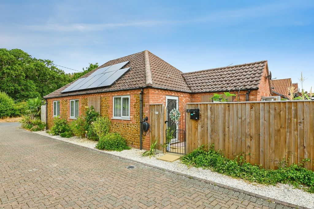 Property photo 2 of 22