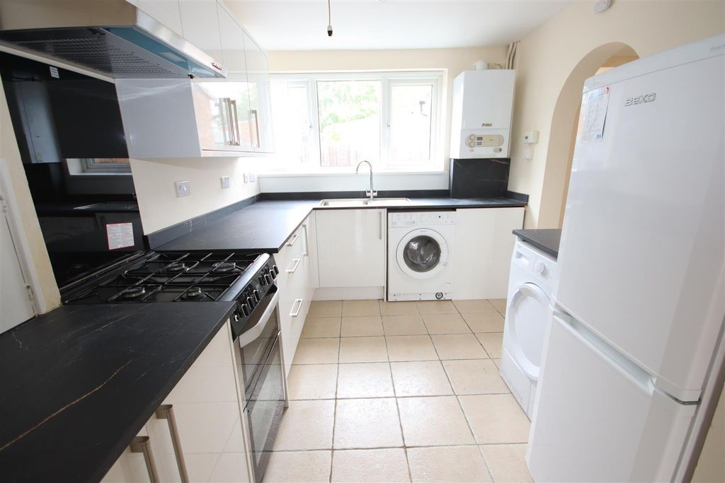 Property photo 2 of 14 Img_9152.Jpg