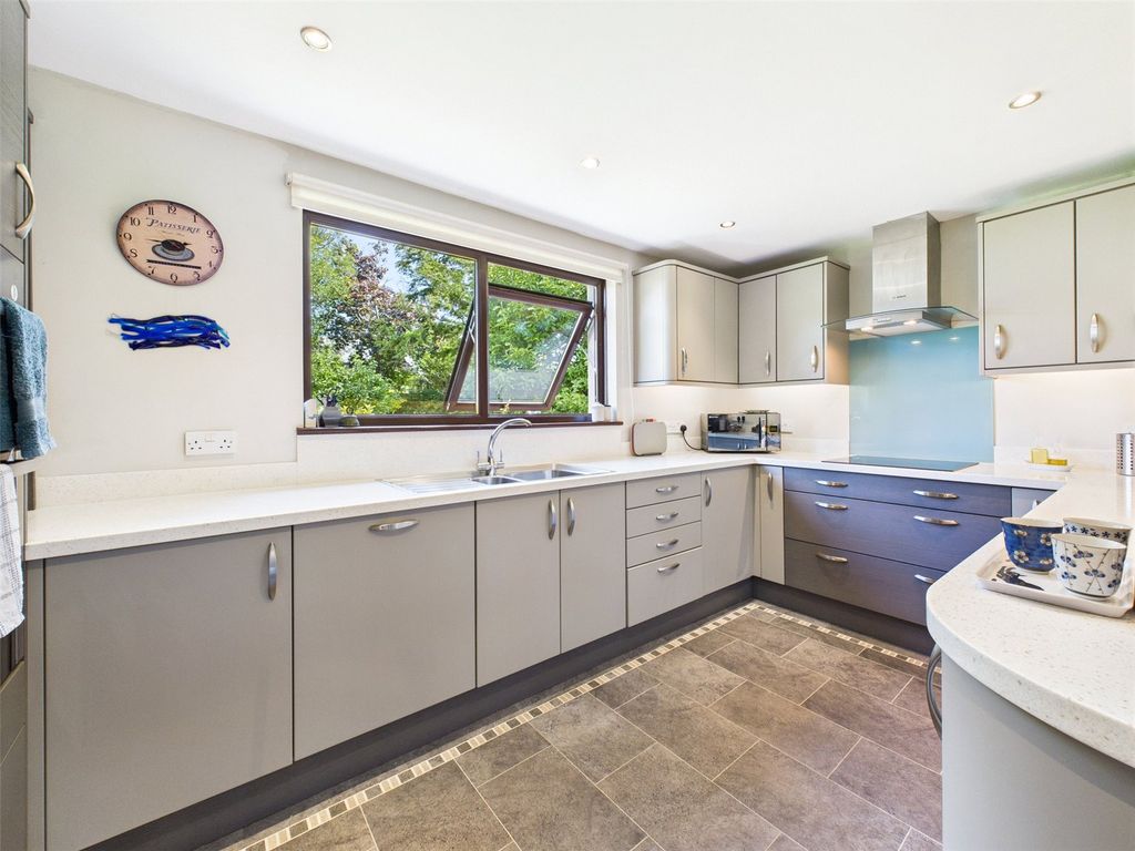 Property photo 3 of 25 Picture No. 18