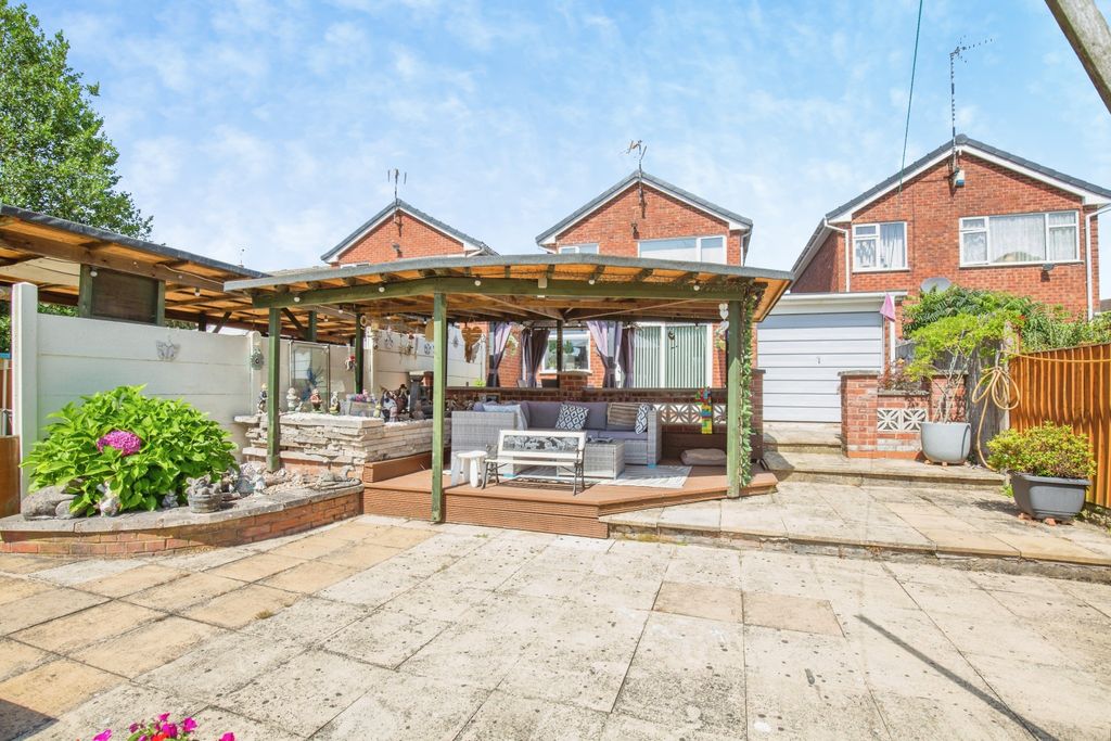 Property photo 3 of 27 822Ea1cc-Mw26-572