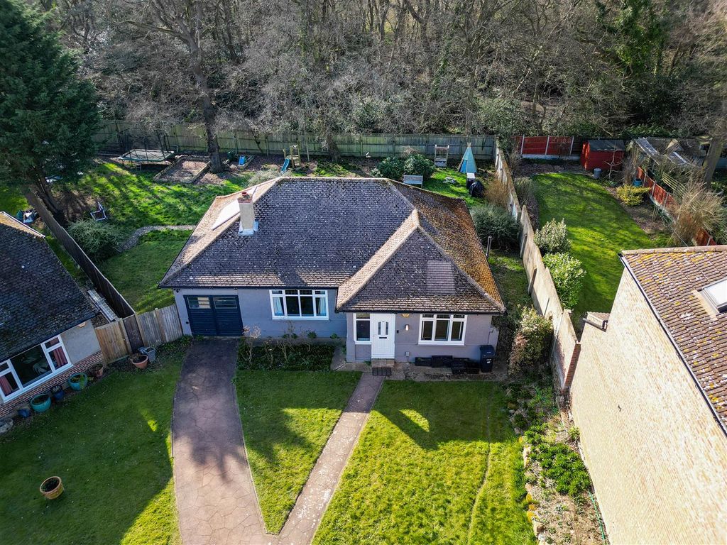 Property photo 3 of 13 59 Cheyne Avenue Drone-9.Jpg