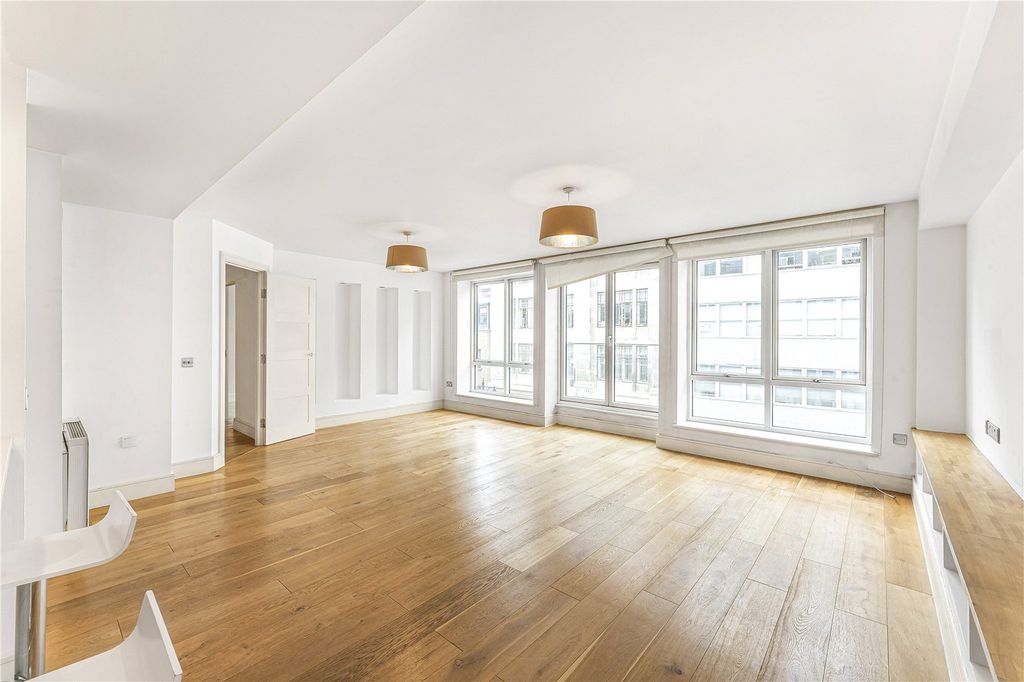 Property photo 1 of 17 Reception/ Kitchen