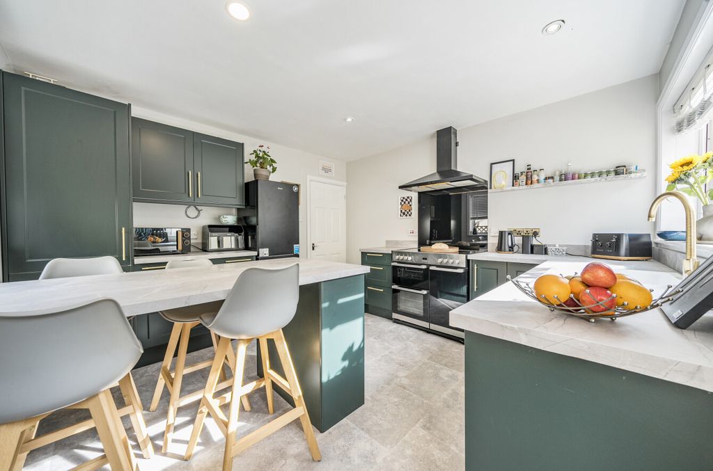 Property photo 2 of 20 1362412-13-68E56A...