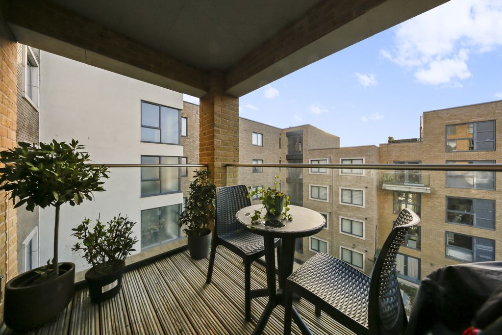 Property photo 2 of 20 Gallery