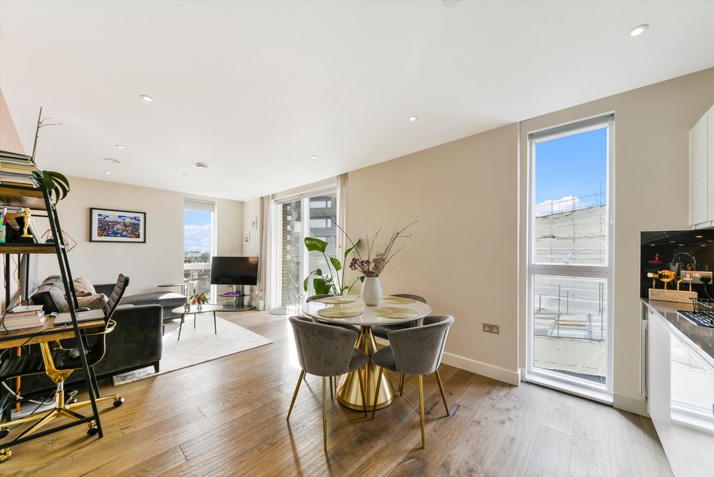 Property photo 3 of 13 Image