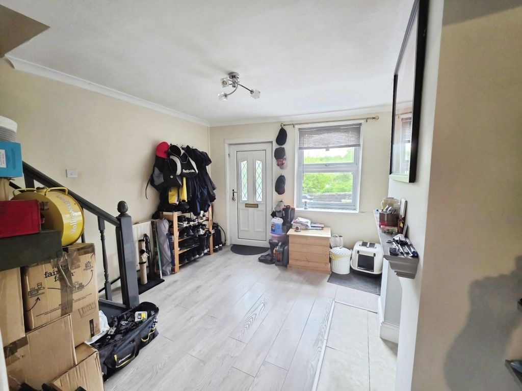 Property photo 3 of 11 Pbox-Img.Jpeg