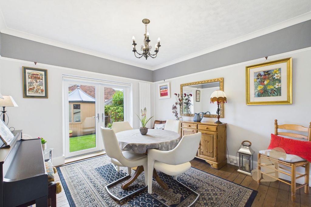 Property photo 3 of 32 Cam01659G0-Pr0620-Still006.Jpg