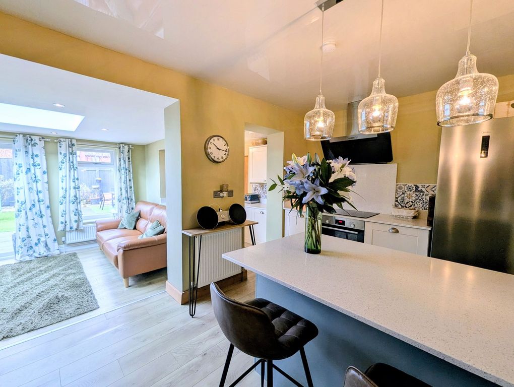 Property photo 3 of 25