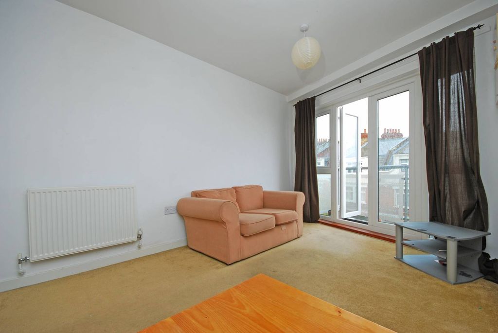 Property photo 3 of 7