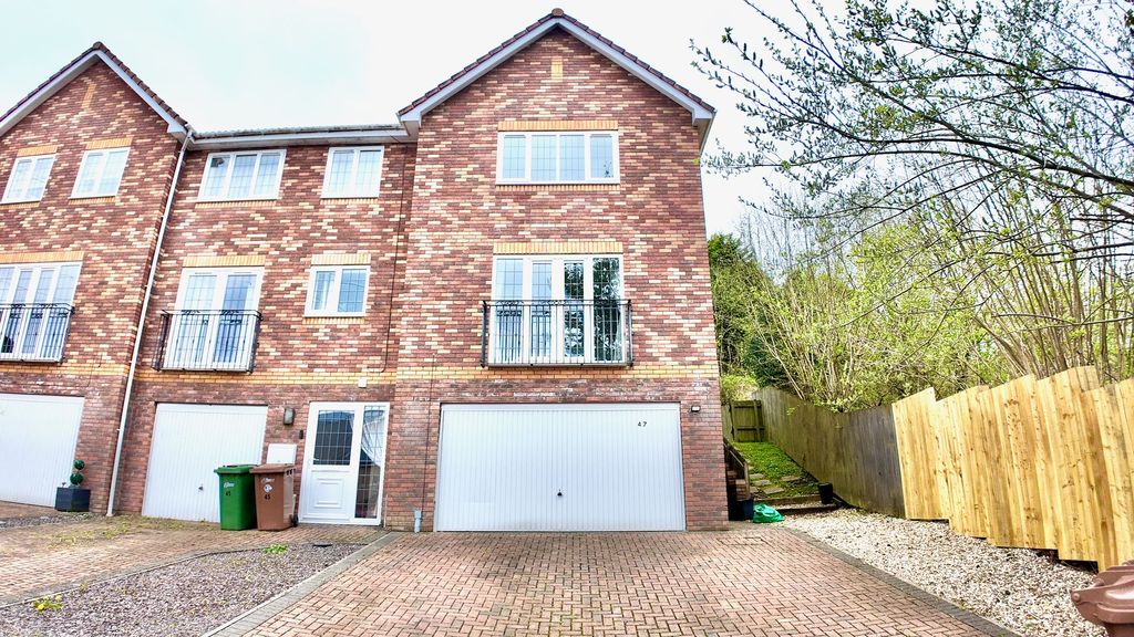 Property photo 1 of 23