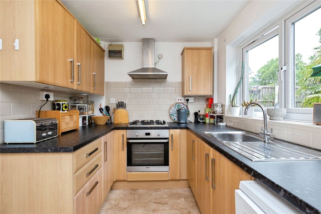 Property photo 3 of 25 Picture No. 23