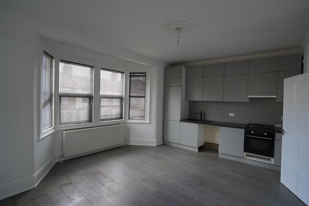 Property photo 2 of 10 Dsc00059.Jpg