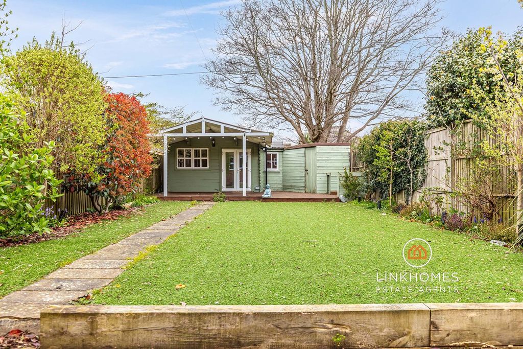 Property photo 2 of 39