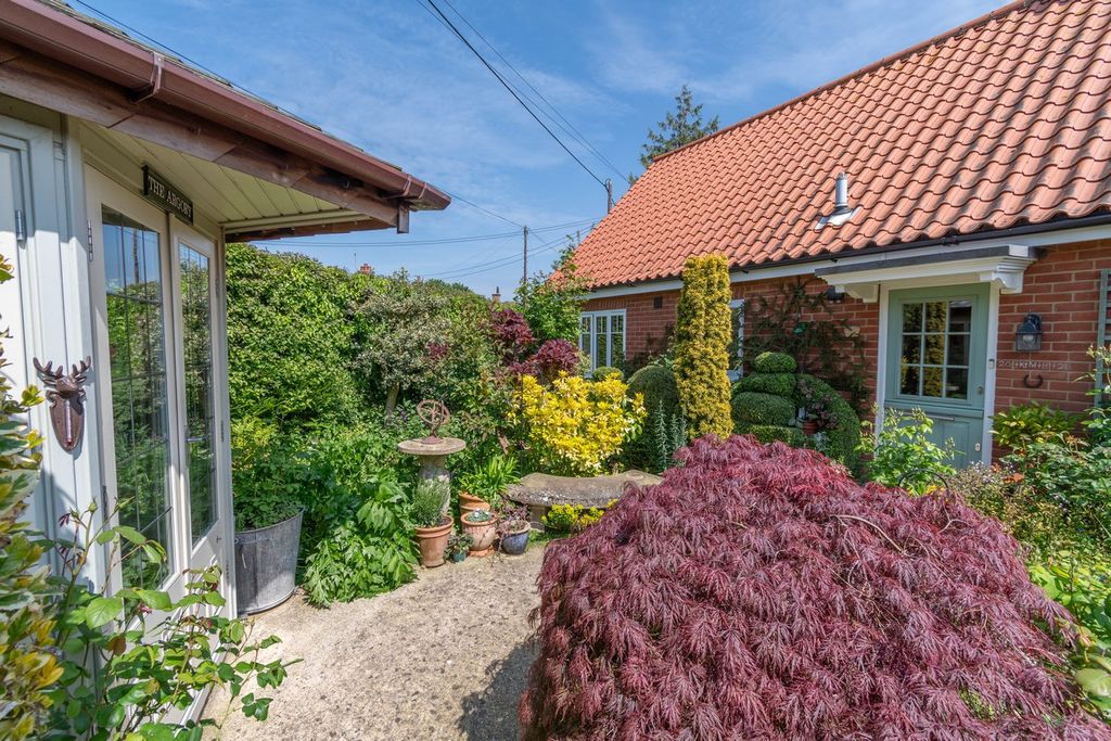 Property photo 3 of 21