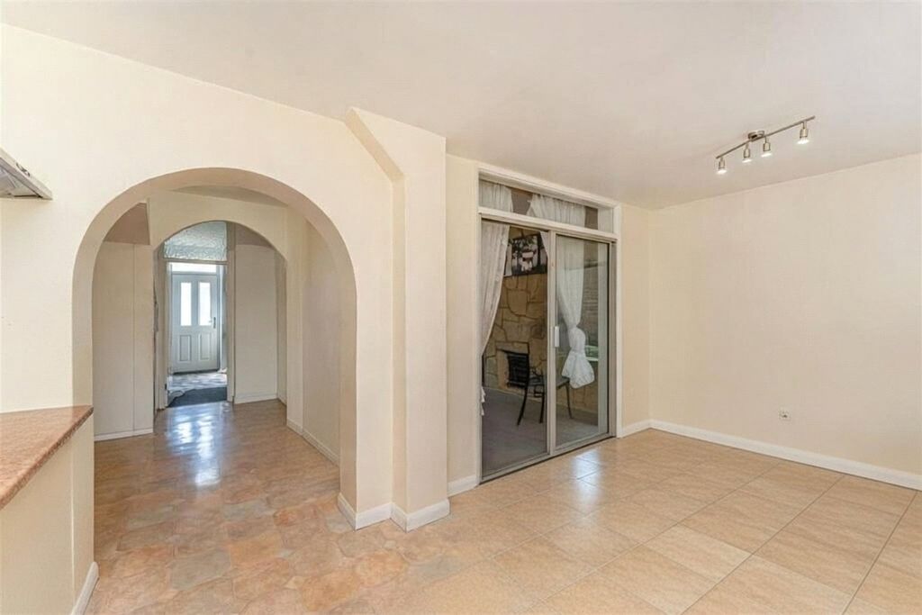 Property photo 3 of 12 Picture No. 04
