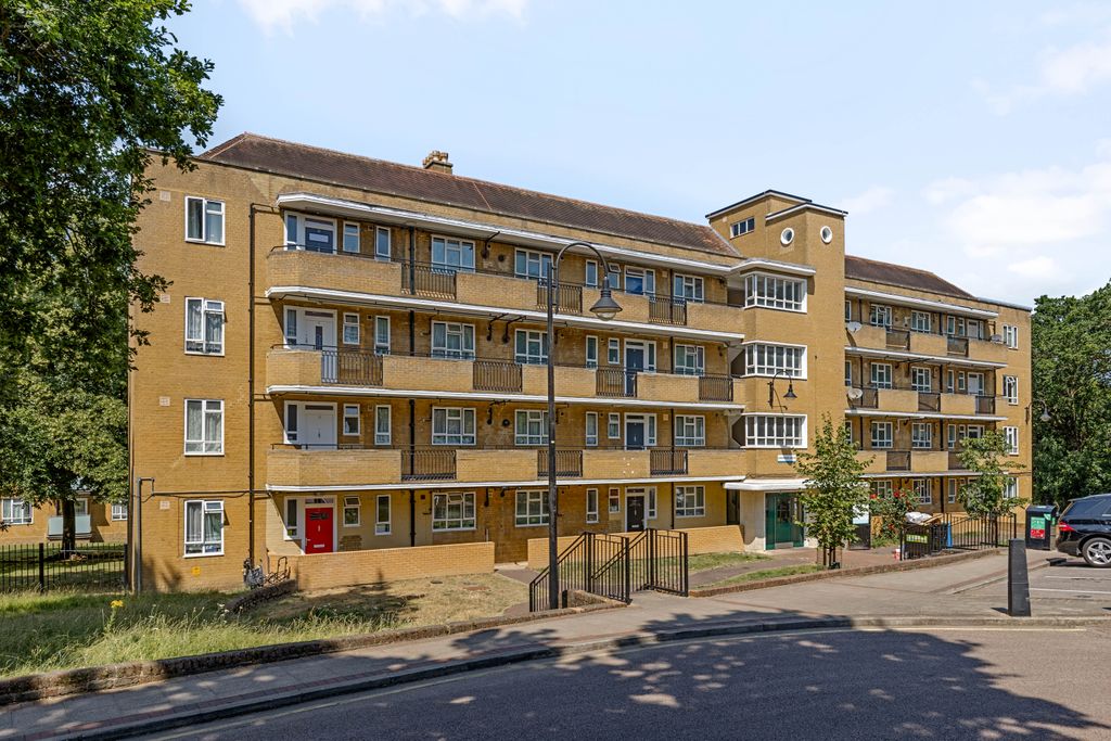 Property photo 1 of 13 12 Dashwood House, Se21 - 13