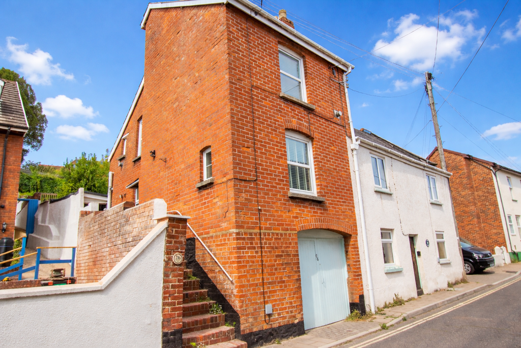 Property photo 1 of 9