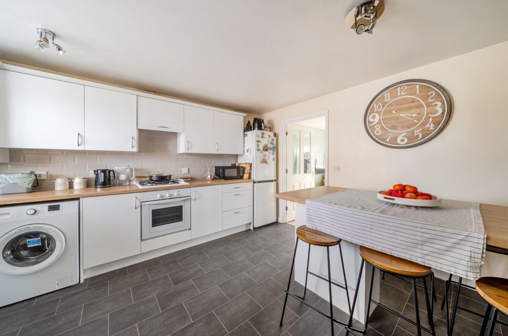 Property photo 2 of 20 1516710-12-1A07c61Bedac2