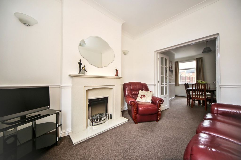 Property photo 2 of 22