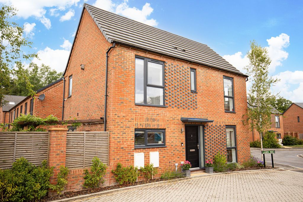 Property photo 2 of 25