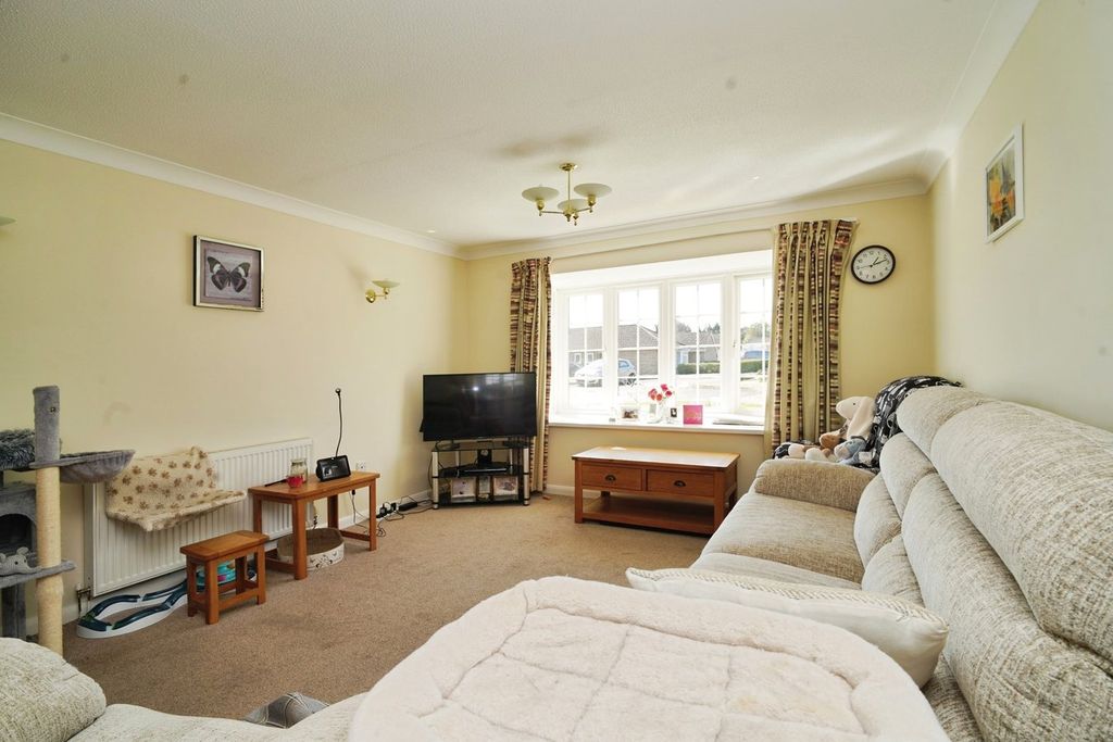 Property photo 2 of 14