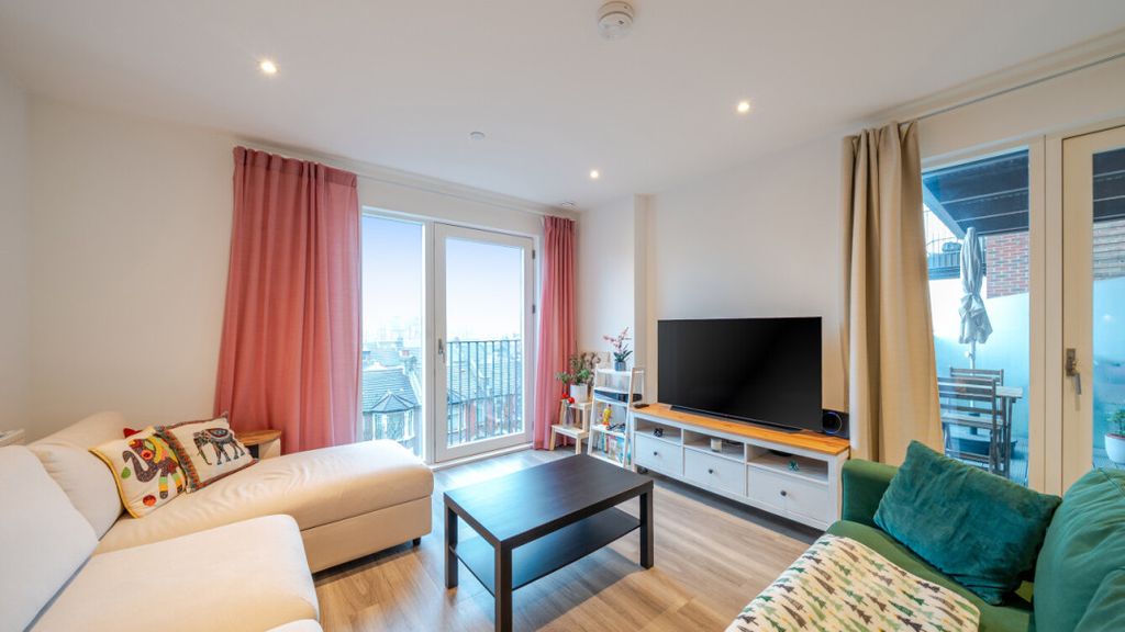 Property photo 3 of 16