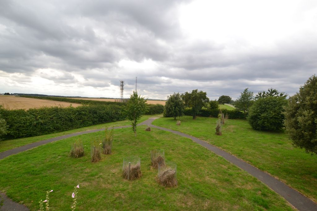 Property photo 3 of 31