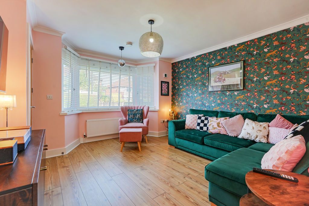 Property photo 1 of 22 Living Room